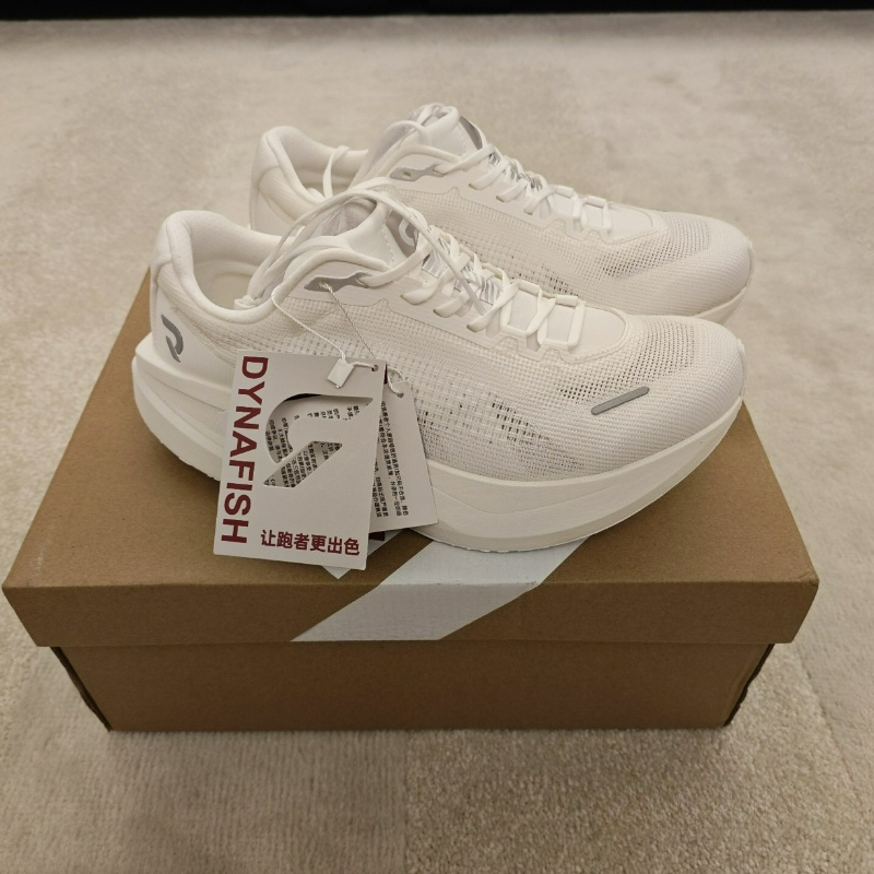 Men Shoes Vs Women - Sepatu Lari DYNAFISH Untuk Pria Wanita,