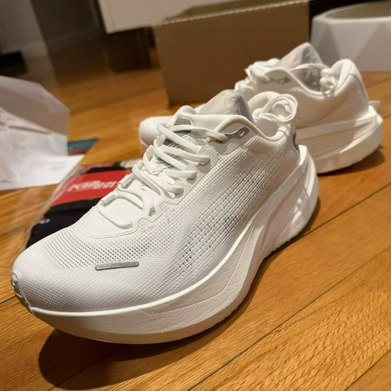 Sepatu Lari DYNAFISH Xiao Nian - Men Shoes Vs Women ulasan dan harga