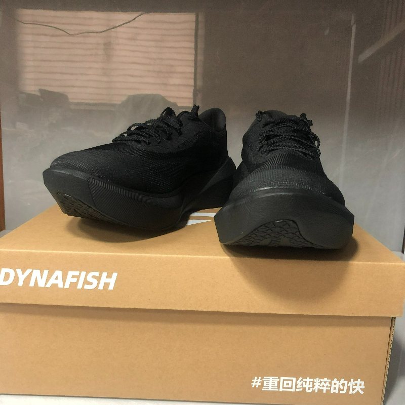 Sepatu Lari Profesional untuk  - Men Shoes Vs Women ulasan dan harga